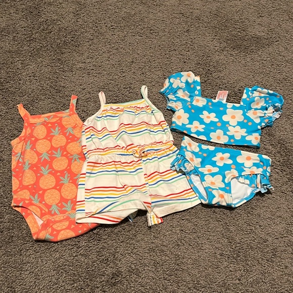 Old Navy Rompers and swimsuit bundle - Picture 1 of 7